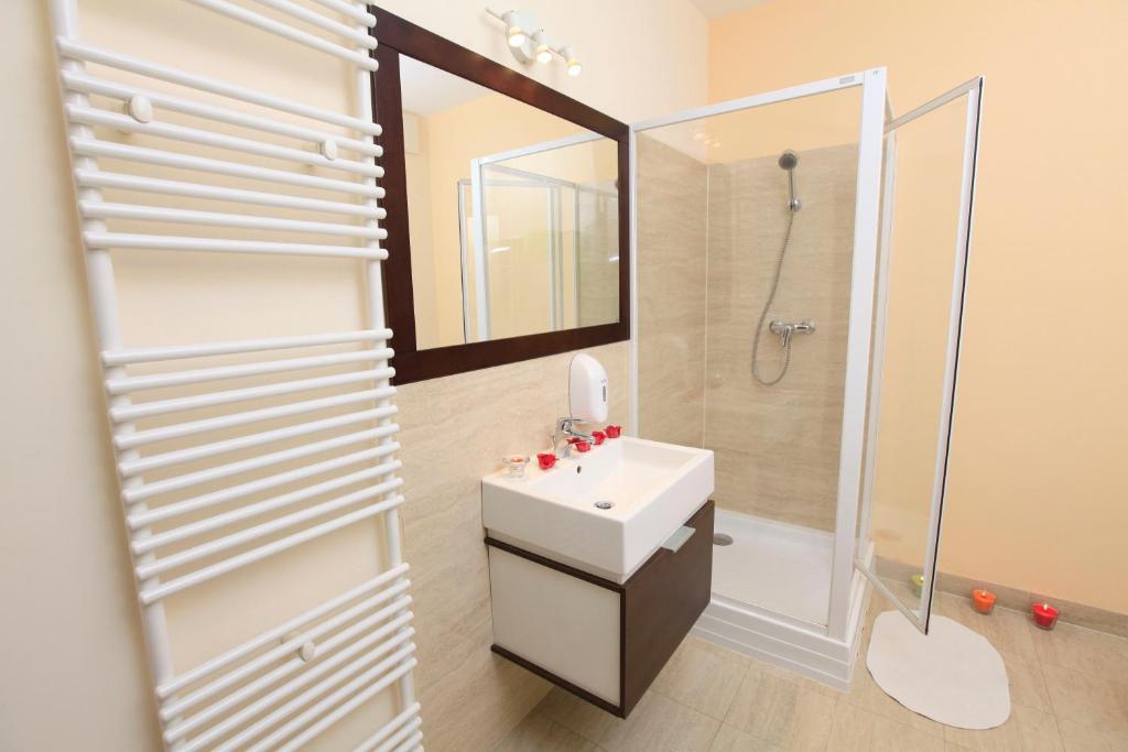 Apartamenty Aparts ウッチ 部屋 写真