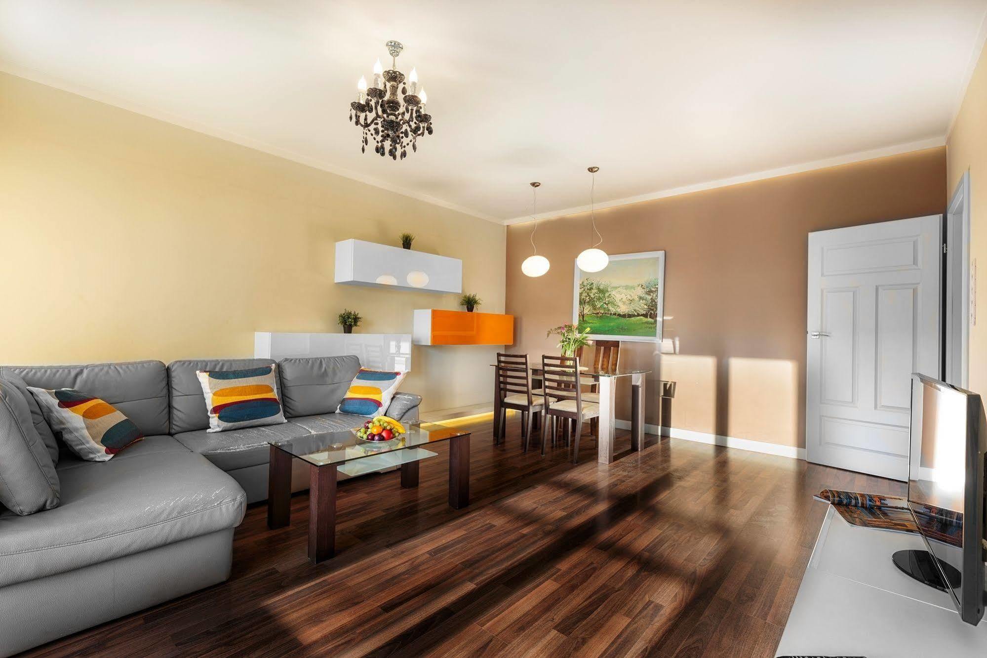 Apartamenty Aparts ウッチ エクステリア 写真