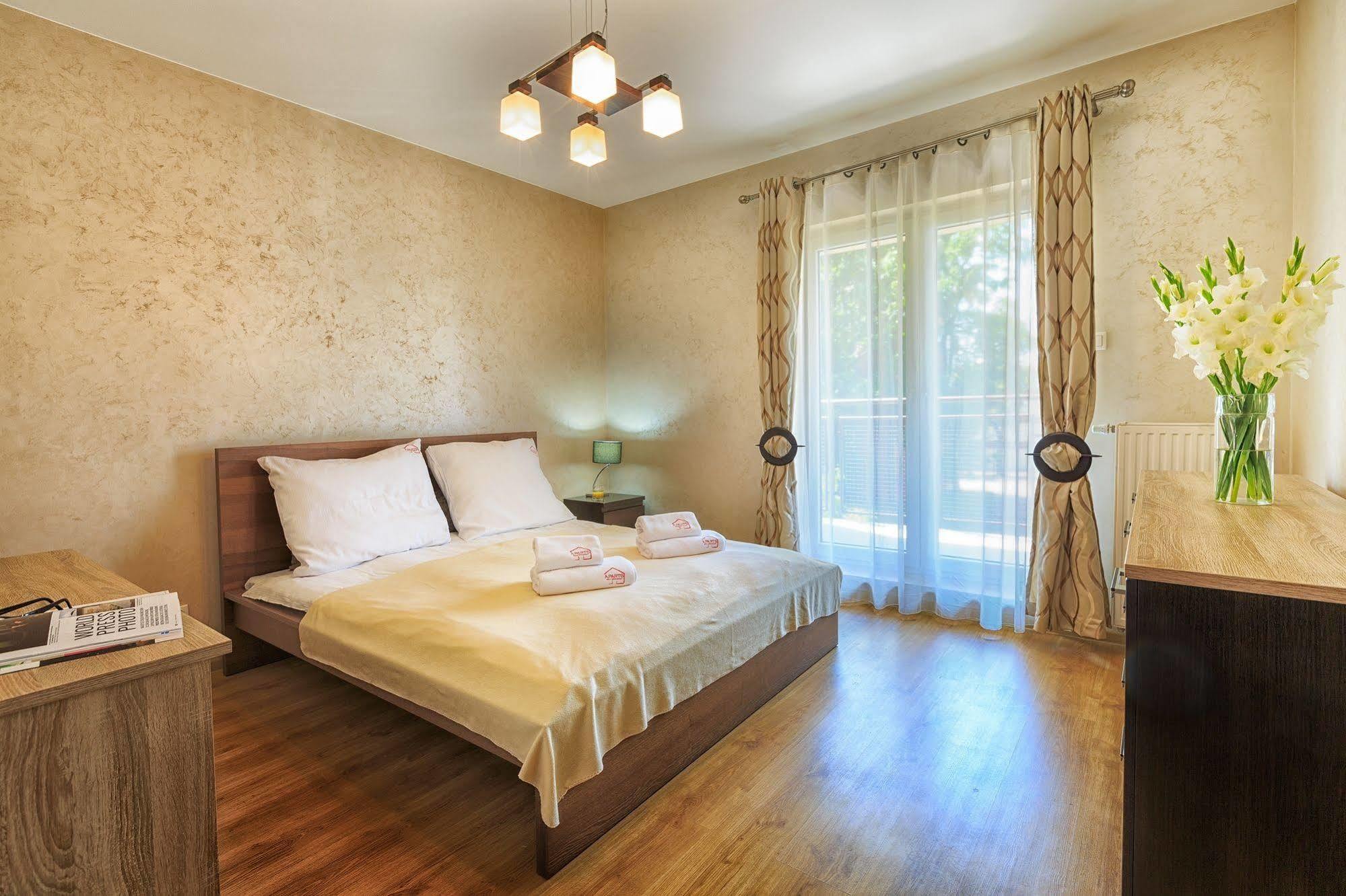 Apartamenty Aparts ウッチ エクステリア 写真